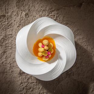 纯白陶感造型好看的异形盘瓷特凉菜61903冷盘子酒店意境融合色餐