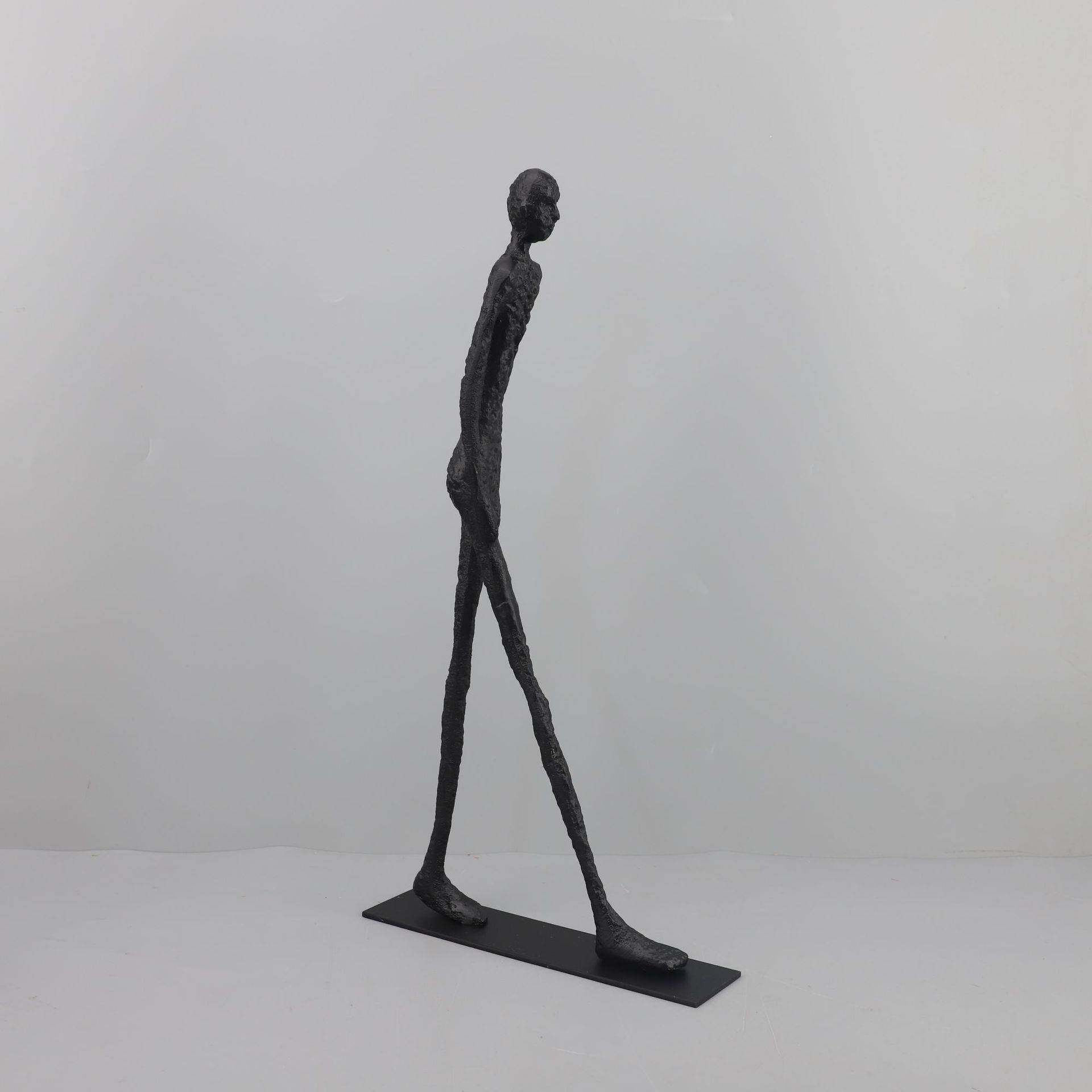 现代简约铸铁卧人物创意摆件厅室书玄关电视无品牌/柜房样板房客