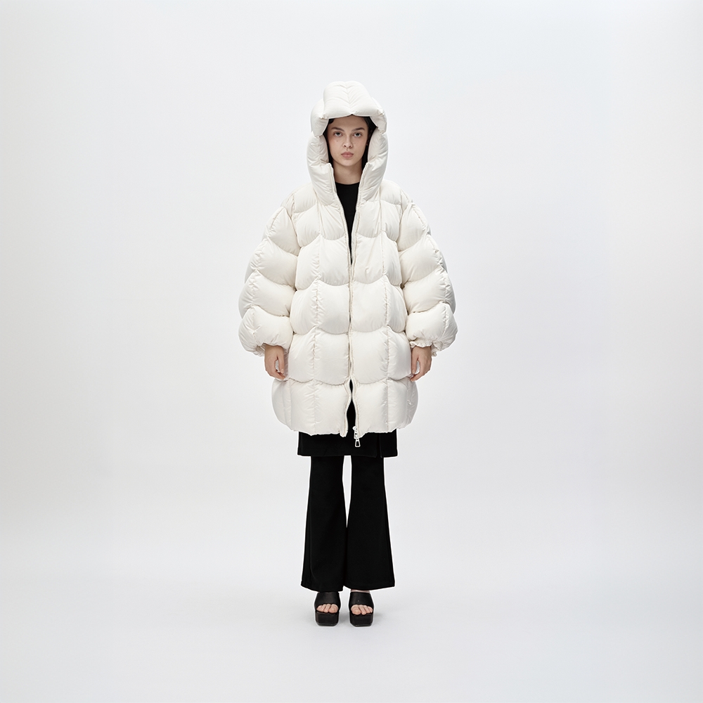 YANGYUQING设计师品牌经典云朵显眼包羽绒服25AW