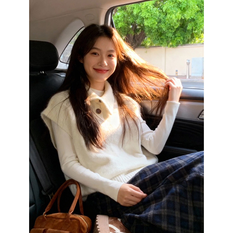 韩系白色翻领独特漂亮小毛衣女秋冬外搭叠穿针织马甲背心无袖上衣