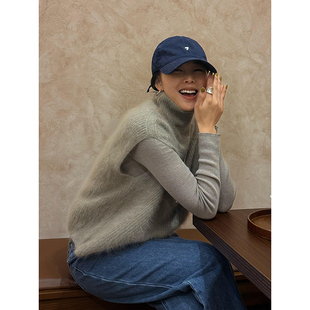 高级感灰色高领马甲背心女秋冬软糯慵懒毛衣叠穿坎肩无袖针织上衣