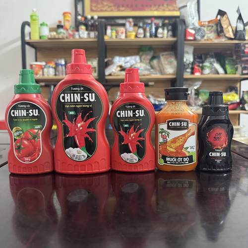 越南特色CHINSU金苏蒜蓉辣椒酱250与500克东南亚调味品是拉差酥料