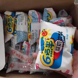 160ml 30袋學(xué)生豆?jié){早餐奶植物蛋白飲料整箱 袋裝 六點(diǎn)半豆奶經(jīng)典