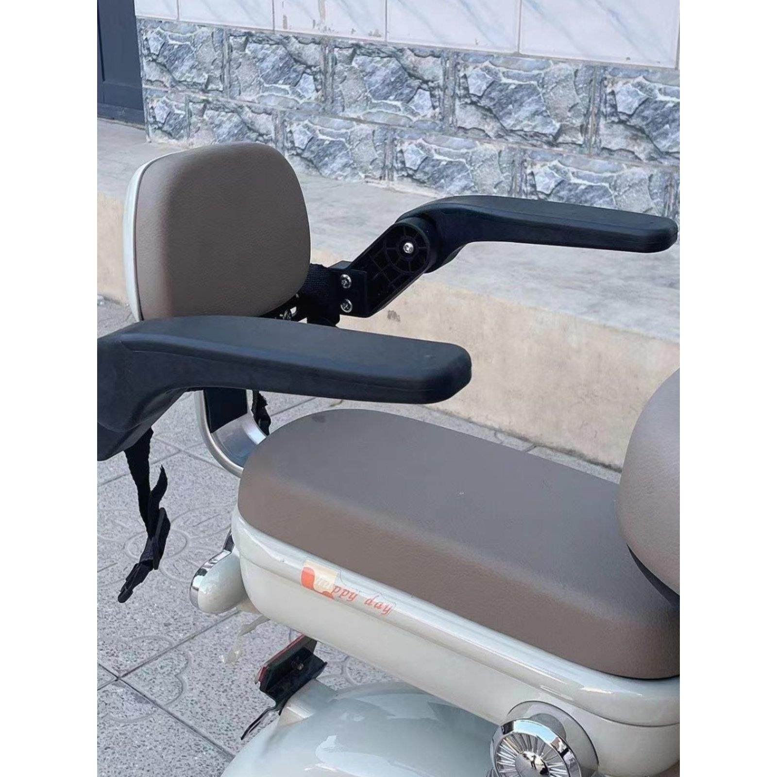 新款可折叠电动车儿童后置座椅安全护栏宝宝防摔可升降防水可旋转,电动车/配件/交通工具,电动车儿童座椅,淘宝优惠券,粉丝福利购,淘宝优惠卷