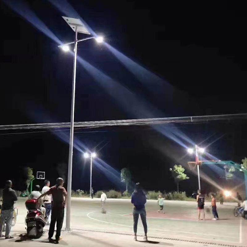 太阳能灯高杆灯超亮球场灯6米8照明路灯户外防水LED道路用