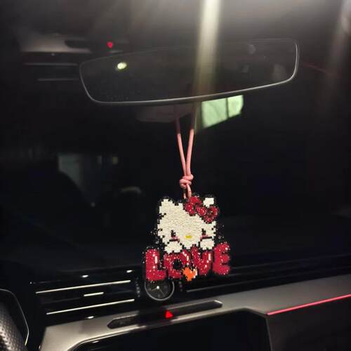 HelloKitty汽车挂件拼豆成品车饰手工车载挂件卡通可爱Hello平安