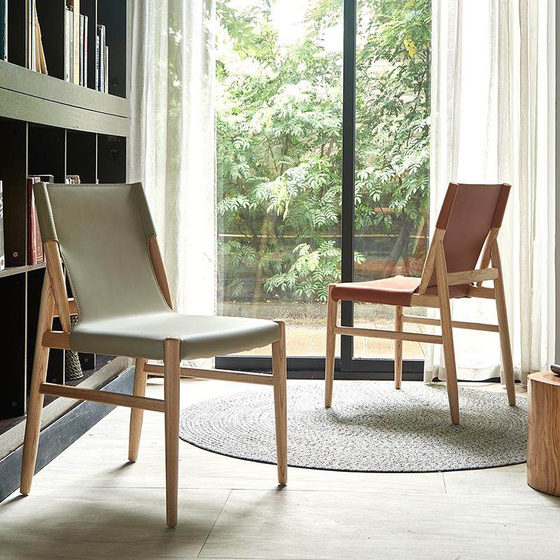 马鞍皮餐椅简约家用原木皮餐椅北欧日式实木椅子意大利设计师椅子