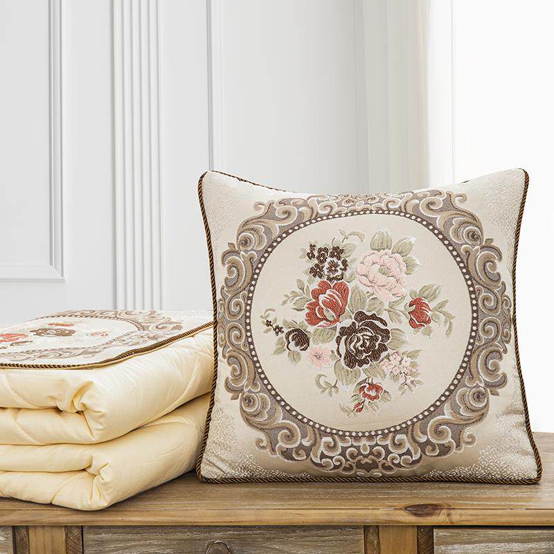 多功能纯棉抱枕被子两用加厚汽车内车载一对靠垫冬季午睡折叠靠枕