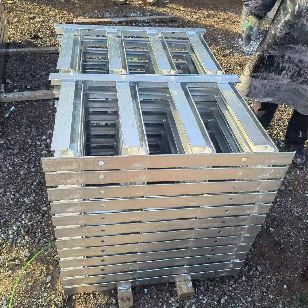 厂家供应电缆支架电力电缆支架组合式预埋式 螺钉式 电缆沟支架