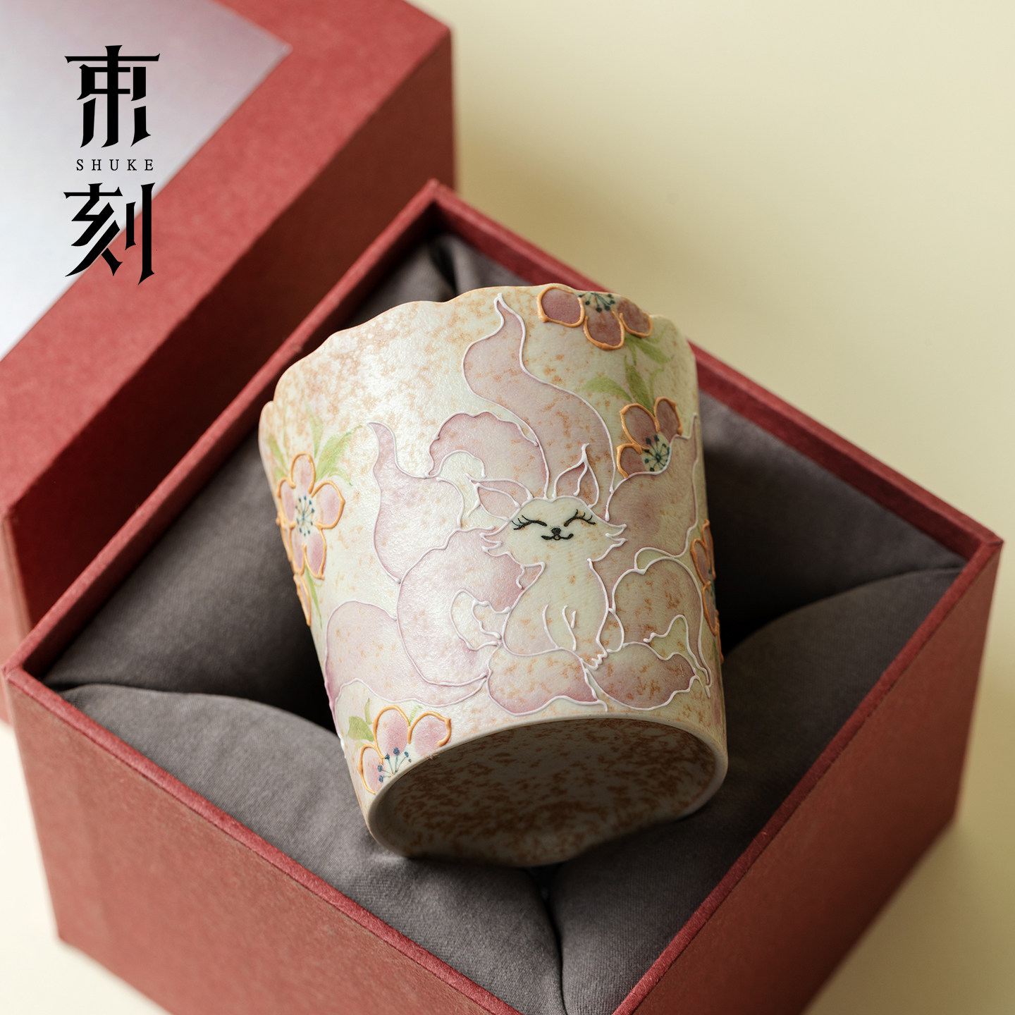 束刻纯手绘九尾狐花口可乐杯中式火石红陶瓷精致女士牛奶杯喝水杯图片