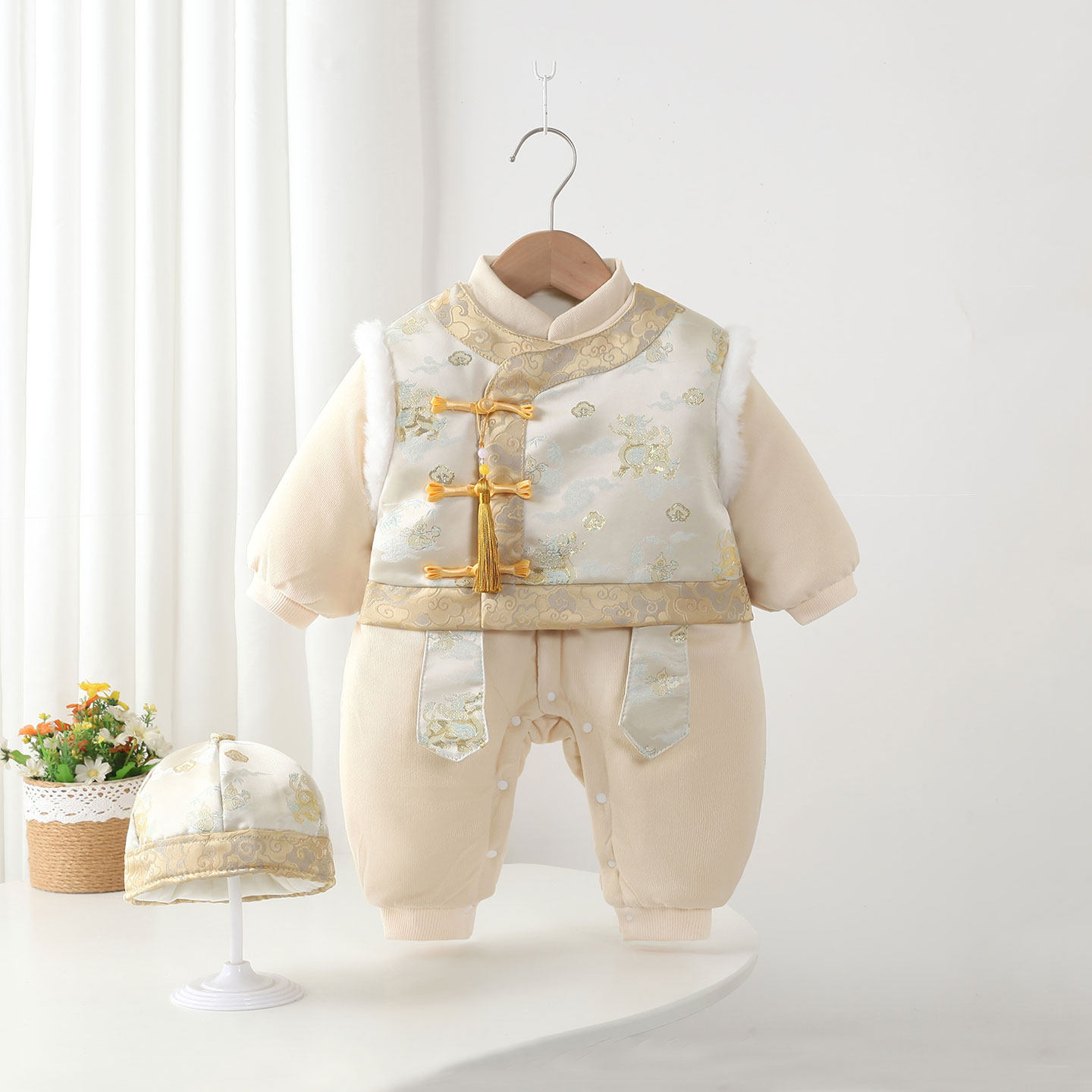 拜年服男宝宝小月龄冬季棉衣新中式小少爷服婴儿连体衣唐装哈衣