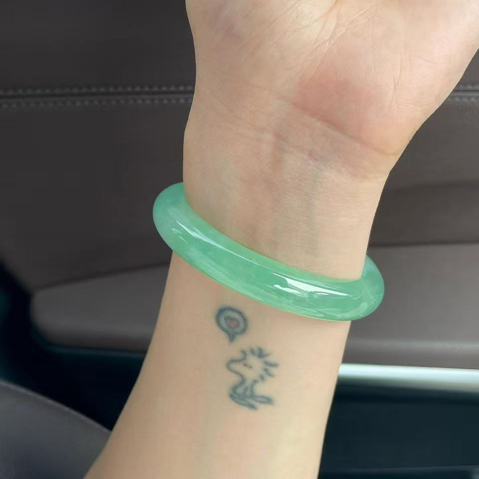 玉长情【青绿系列】翡翠玉手镯子