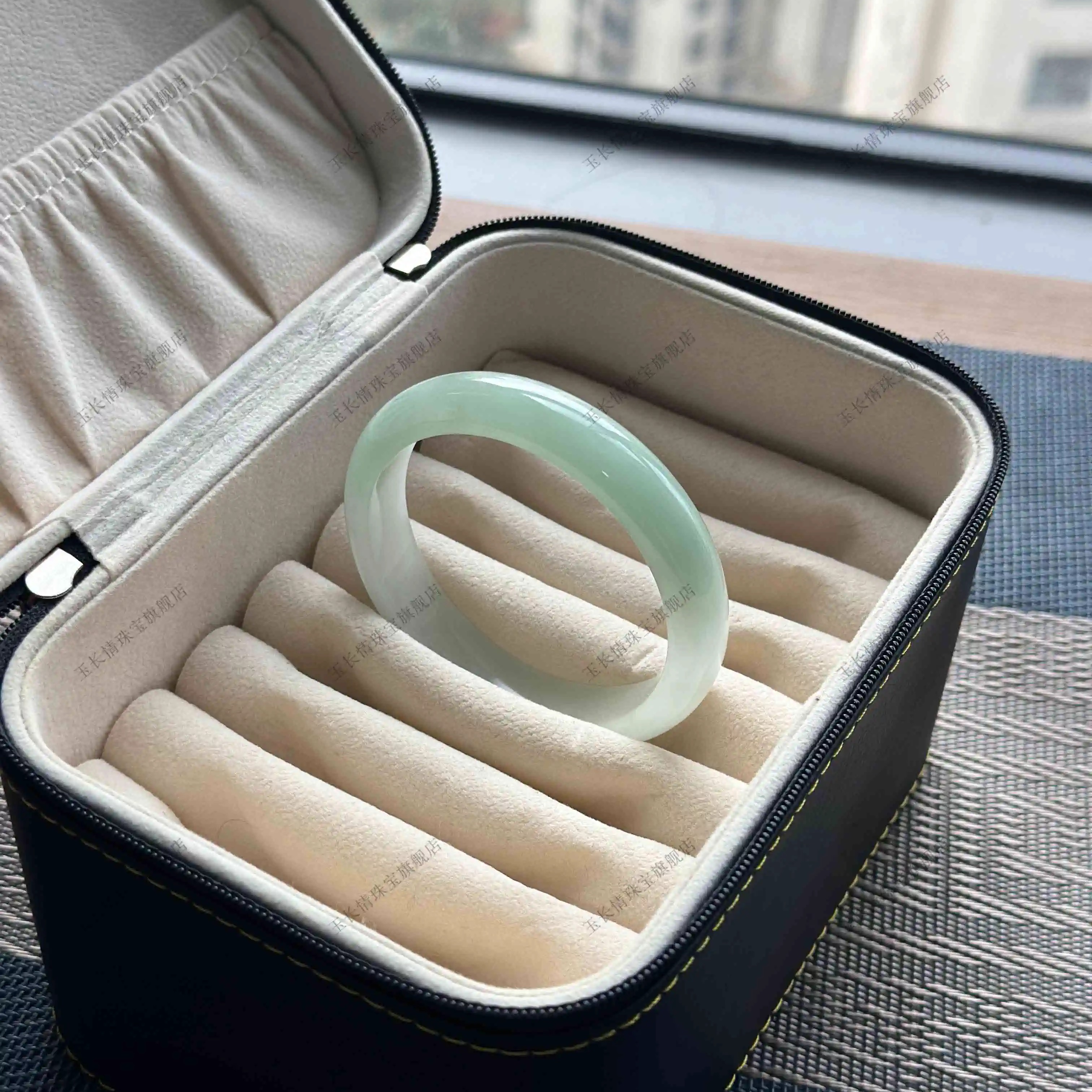 玉长情【清丽系列】翡翠玉手镯