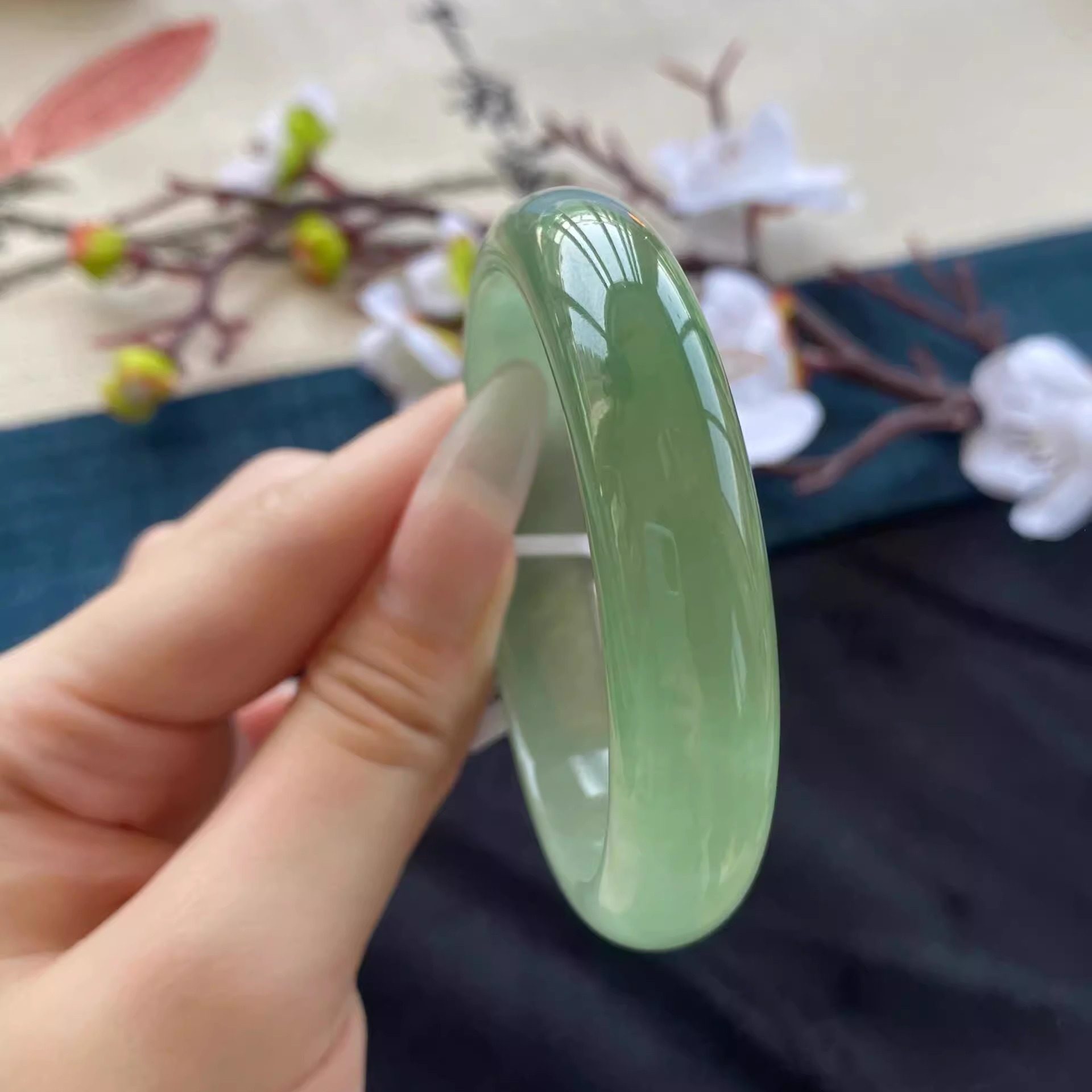 玉长情【丹青系列】缅甸翡翠高冰透女款油青真玉飘花正品玉手镯子