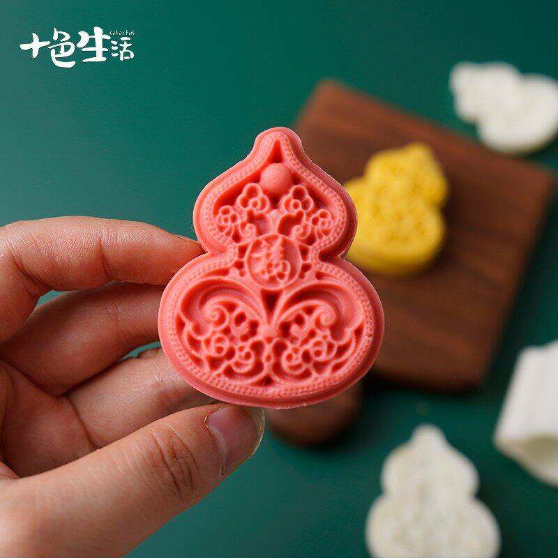 2025新款中秋月饼模具葫芦绿豆糕冰皮点心手压式迷你家用不粘烘焙