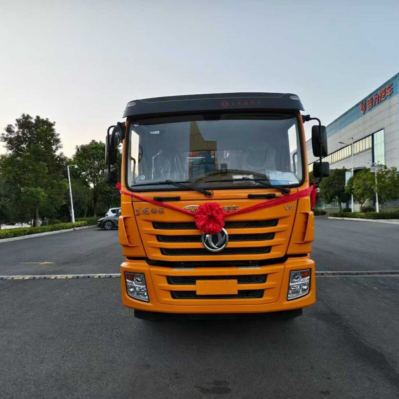 工厂排污清洗吸污车,隔油池清淤管道疏通,助力厂区清洁达标