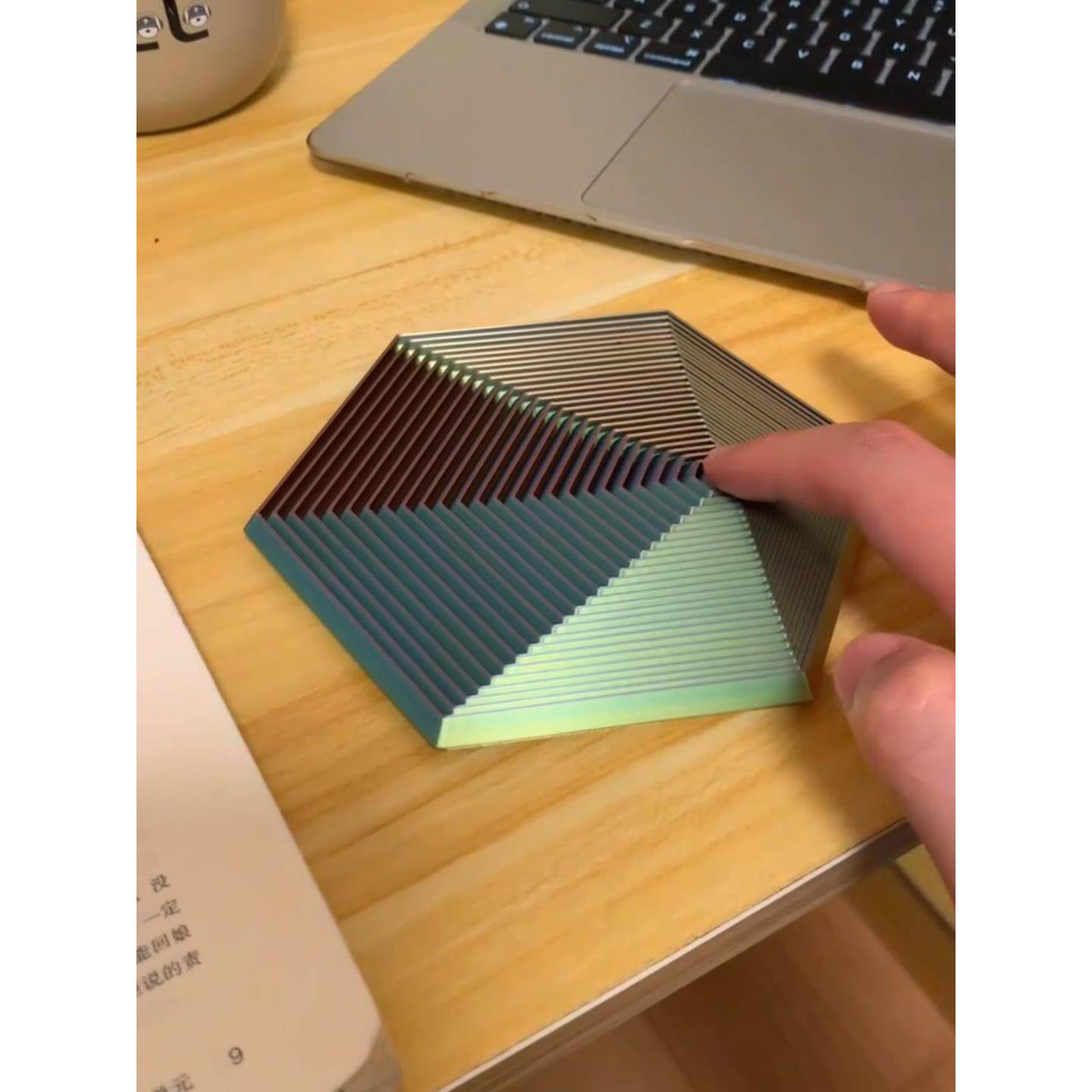 六边形套环魔幻立体解压玩具螺旋3D打印错觉错觉减压送朋友小礼物