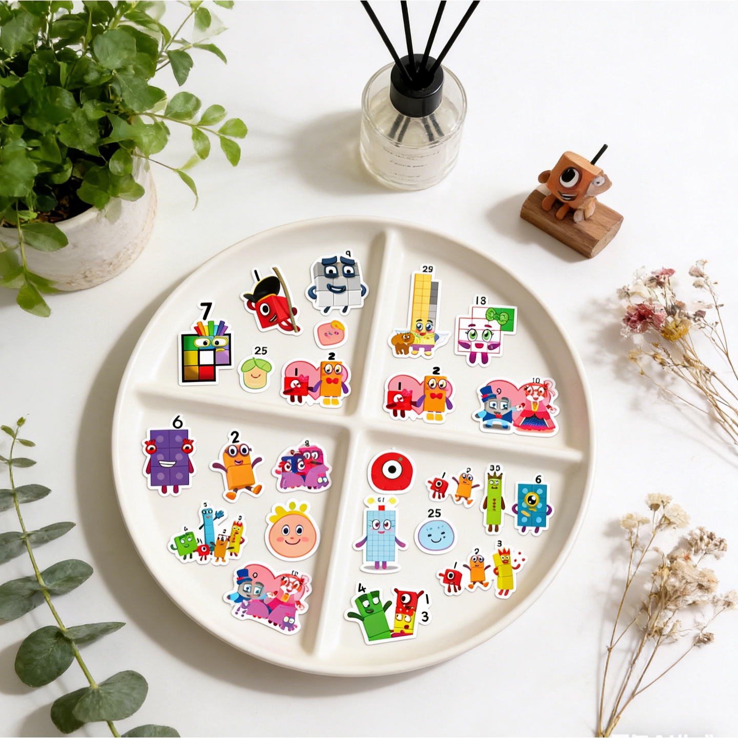 50张卡通英语启蒙数字积木贴纸儿童玩具冰箱手机滑板吉他装饰贴画