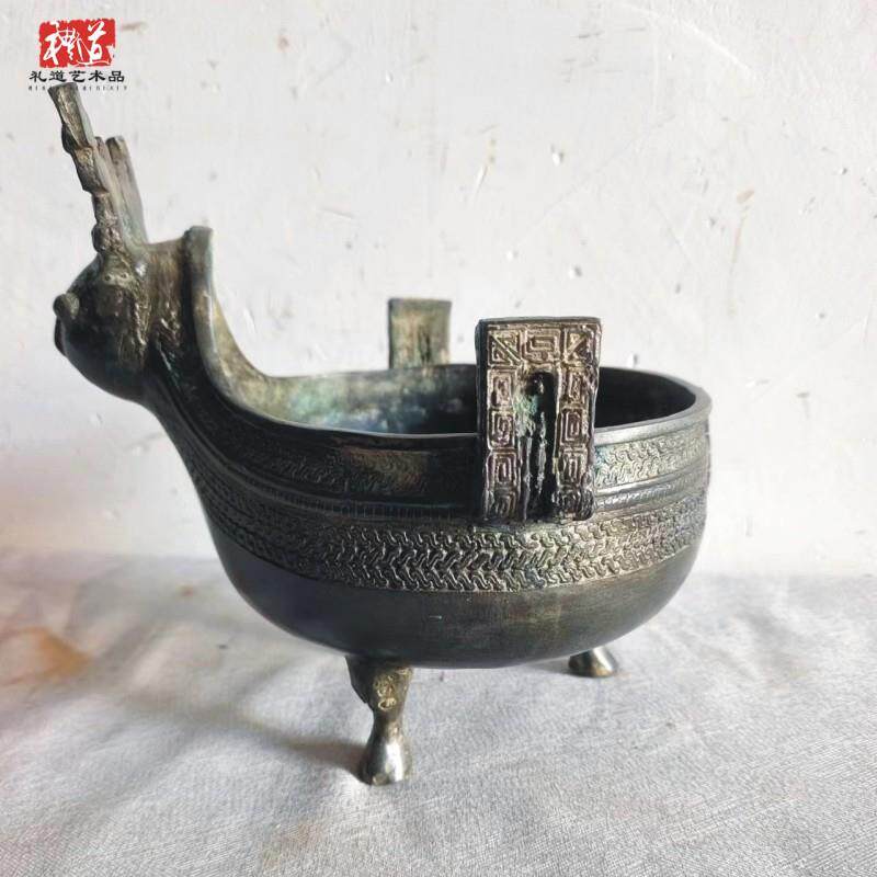 古代青铜器战国云雷纹兽首铜圆鼎摆件桌面装饰影视道具博物馆陈设