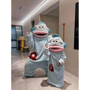 丑鱼连体睡衣女秋冬季珊瑚绒情侣睡袍男款加厚加大码搞怪卡通睡裙