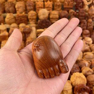 天然崖柏木雕知足常乐手把件文玩脚丫挂件家居装饰桌面创意小摆件