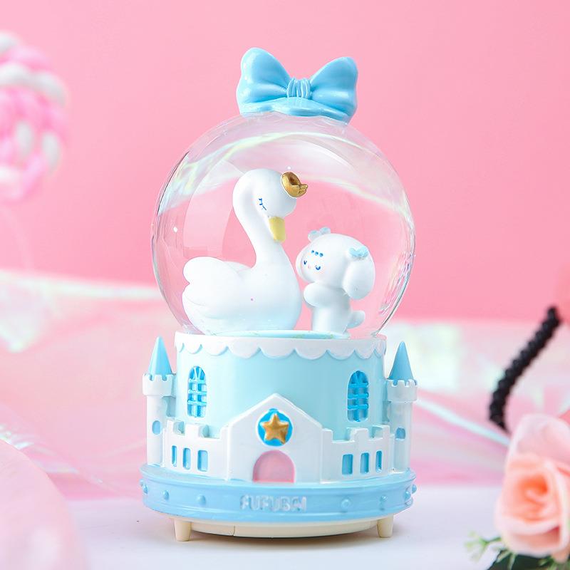 彩灯飘雪花旋转可爱天鹅玉桂狗玻璃水晶球音乐盒男女孩儿童生日礼