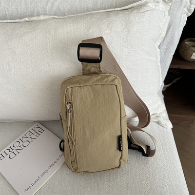 轻便简约手机包胸包男生休闲斜挎包2025新款夏天小包女骑行小