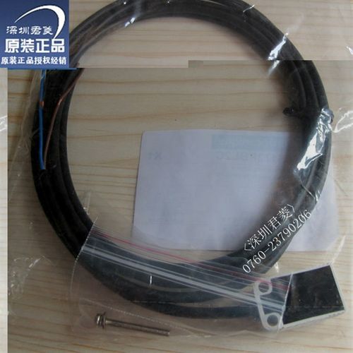 订货  cXS8C2A4NCM12 方型电感式接近开关