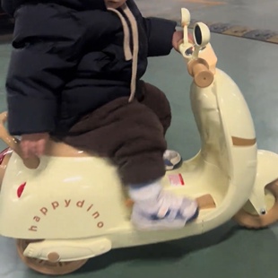 儿童电动摩托电瓶车3-6岁宝宝新款可爱卡通男女孩三轮车充电玩具