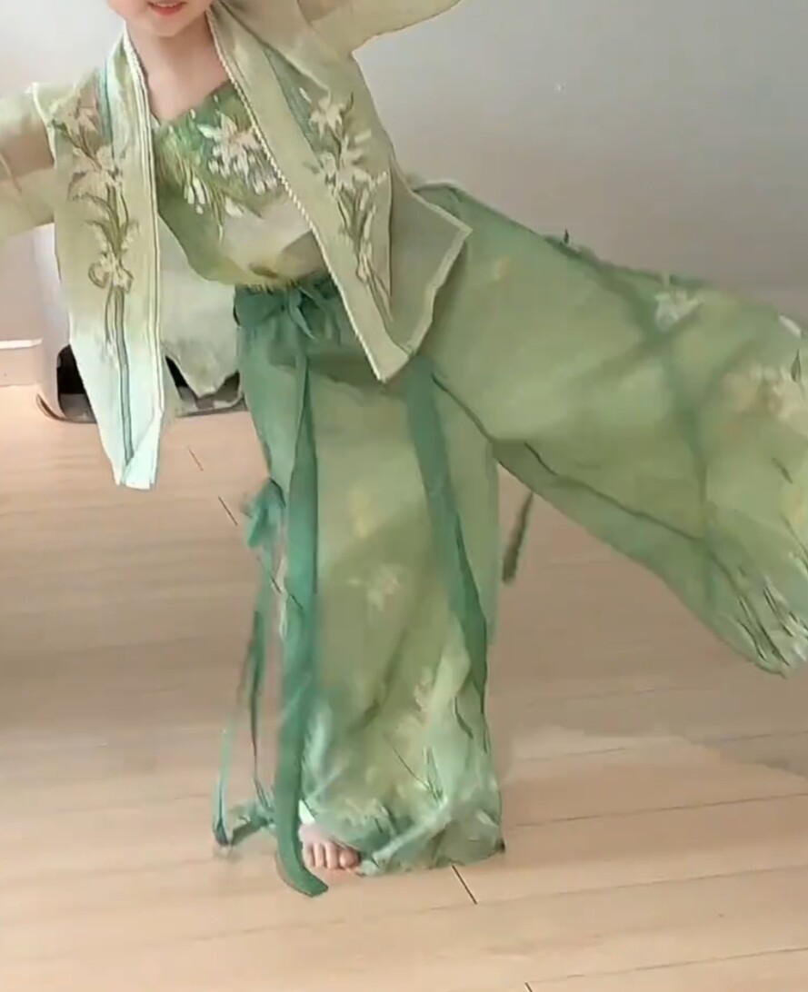 元旦童装汉服女童清露开衫吊带宋裤套装改良汉元素古装夏季新品