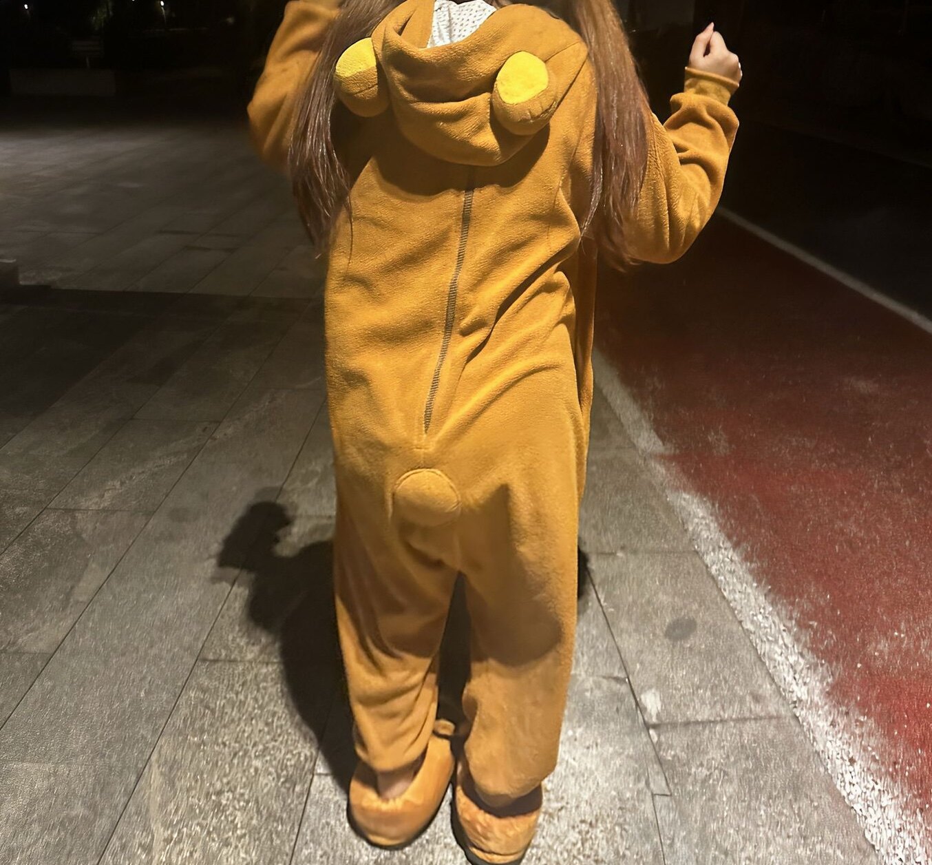 秋冬季卡通甜美轻松熊连体睡衣女珊瑚绒加绒加厚保暖外穿家居服装