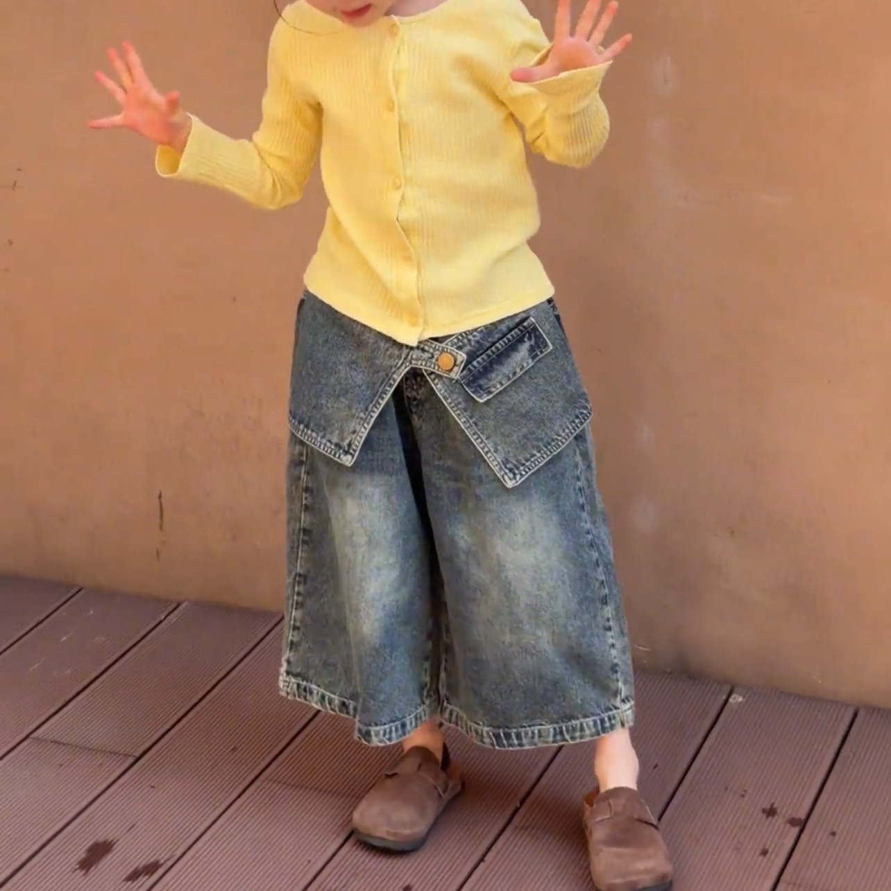 秋季阔腿裤2026新款直筒气质女童小众设计感牛仔裤百搭裤子