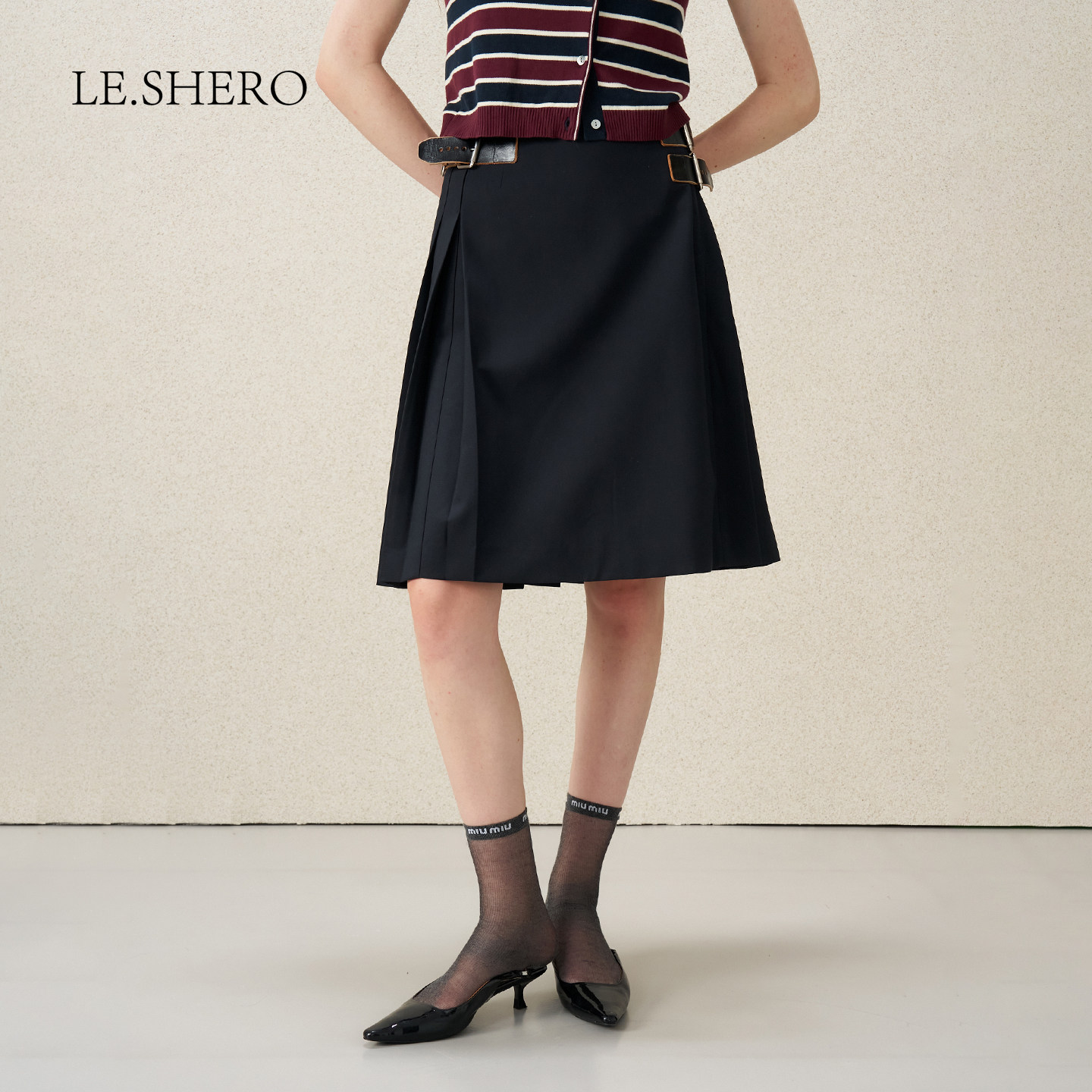 LE.SHERO原创设计简约百搭腰带扣打褶短半身裙女随性大气格纹裙子,女装/女士精品,半身裙,淘宝优惠券,粉丝福利购,淘宝优惠卷