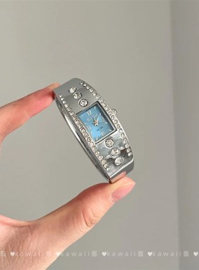 Vintage古著清凉感海洋蓝手表轻奢镶钻气质手镯小V众时尚新款手表