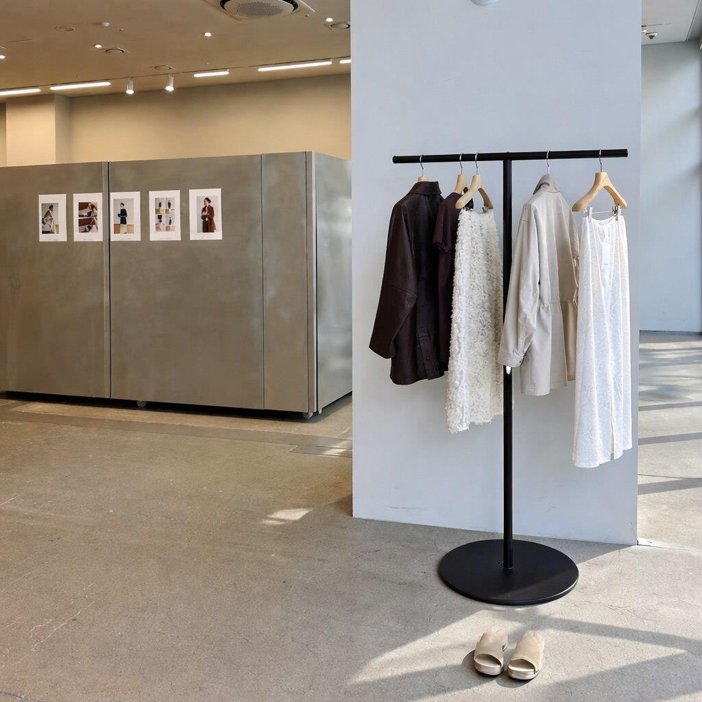 童装店衣服展示架服装店中岛架落地式女装店挂衣架陈列架高低挂hm
