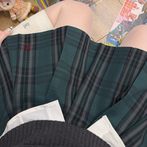原创jk格裙刺绣校供感墨绿格下裙