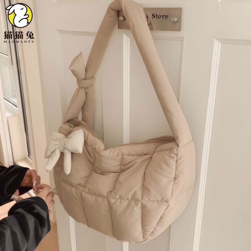 女士冬季韩版小众通勤云朵包女