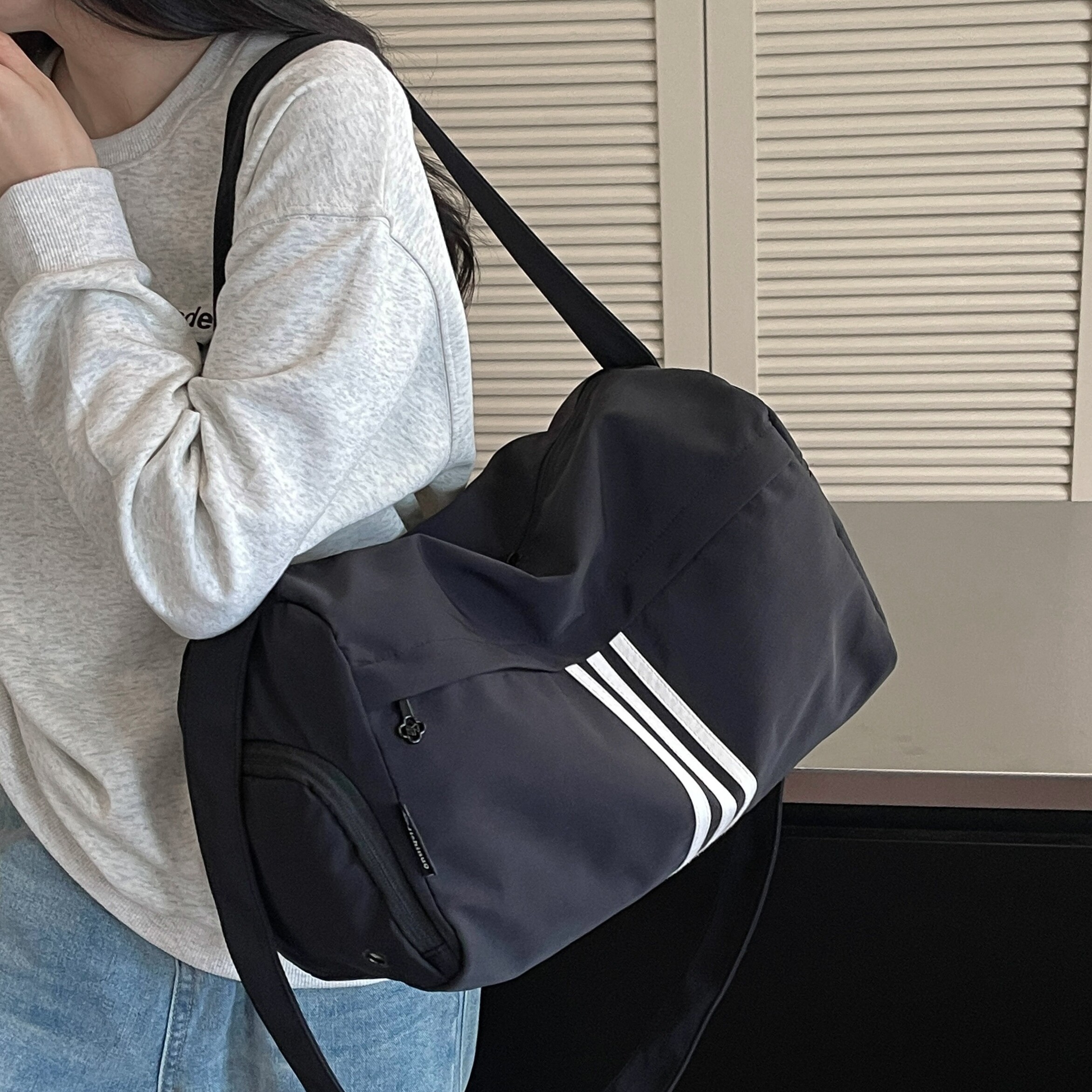 小号运动健身包外出旅行包轻便女图片
