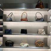 高档包包架女装 架展示架上墙壁挂式 店多层创意陈列置物架 店鞋 服装