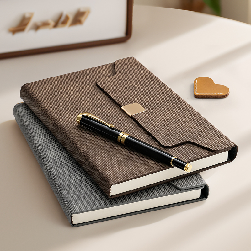 a5硬皮面三折本磁扣不渗墨2024年新款定制可印logo高档精致高级商