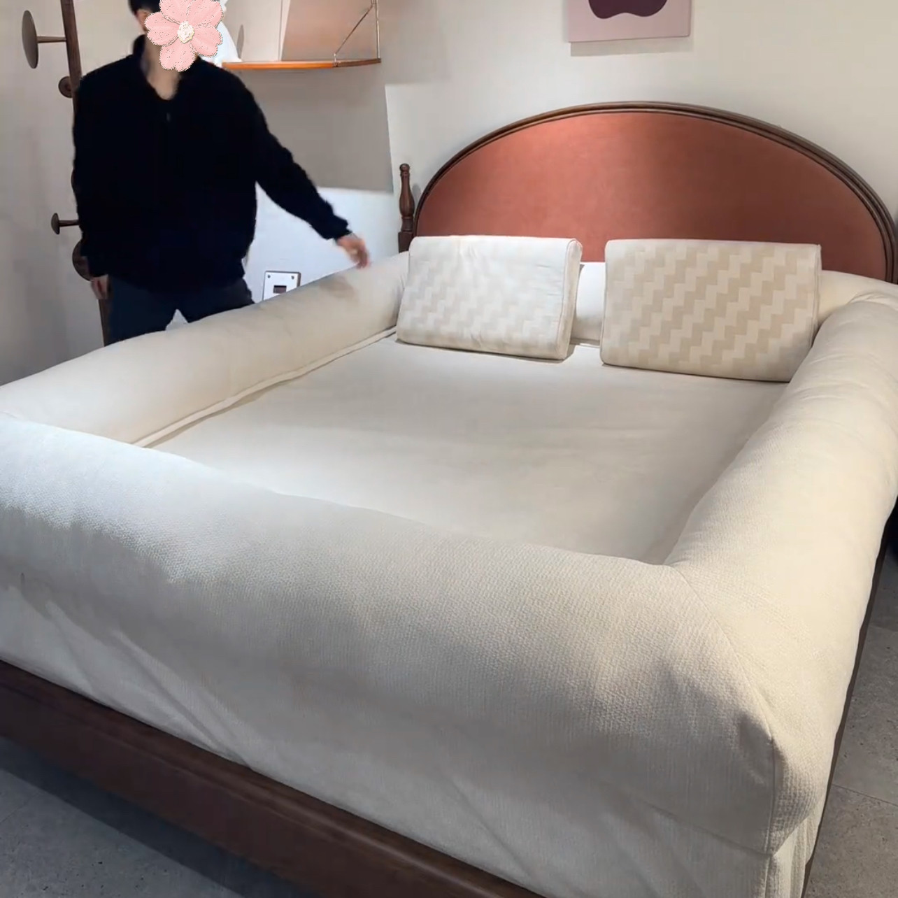 秋冬季新款2025人类狗窝围栏白色保暖亲肤可拆洗四周包裹床罩