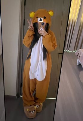 2025新款卡通连体睡衣黄色轻松熊可爱情侣睡衣家居服