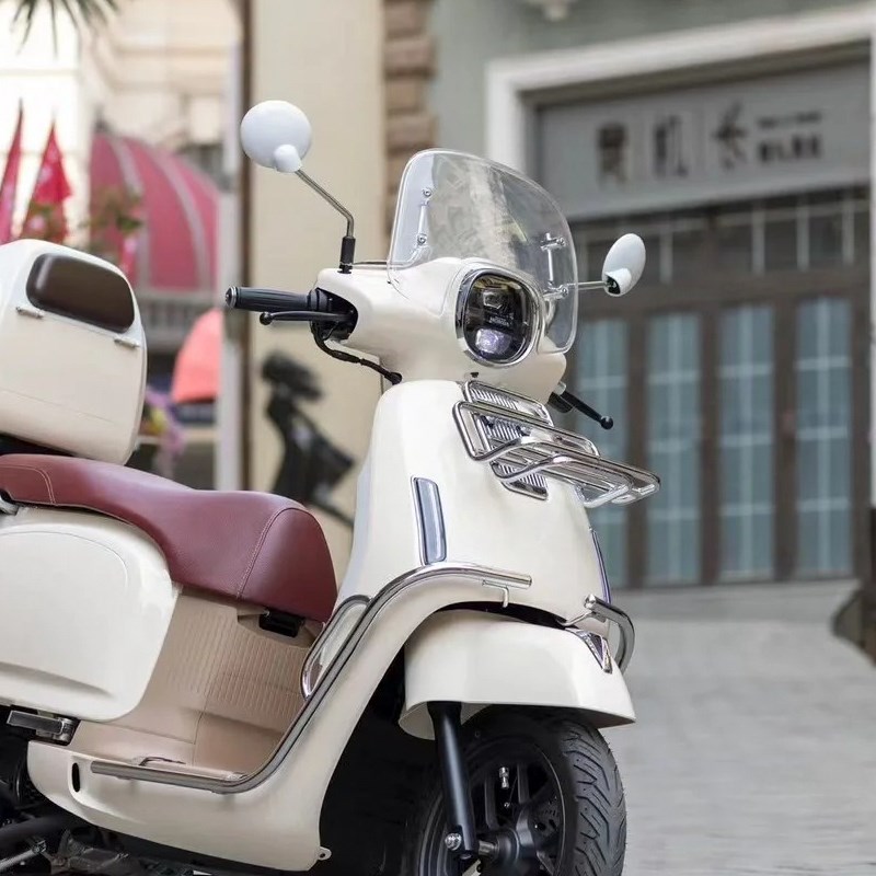 适用本田NW F125风挡改装挡风板F125前挡风复古防风板配件天飞仕