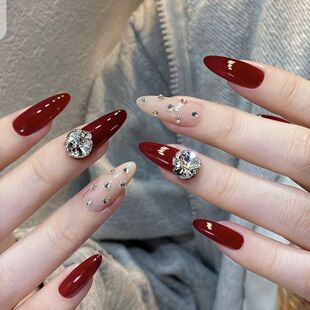 媚骨天成纯手工新款ins穿戴甲高级可拆卸新年贴片指甲显白气质