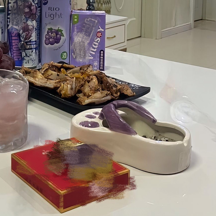 抖音个性拖鞋潮流网红家用送男友装饰烟灰缸