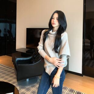 新款 女2026秋季 宽松气质上衣气质通勤 针织衫 不规则高领蝙蝠袖