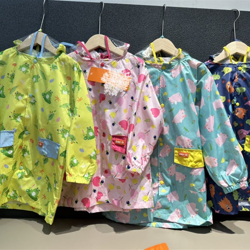 儿童男女宝幼儿园小学生宽松蝙蝠袖防水雨衣可爱满印款防雨服