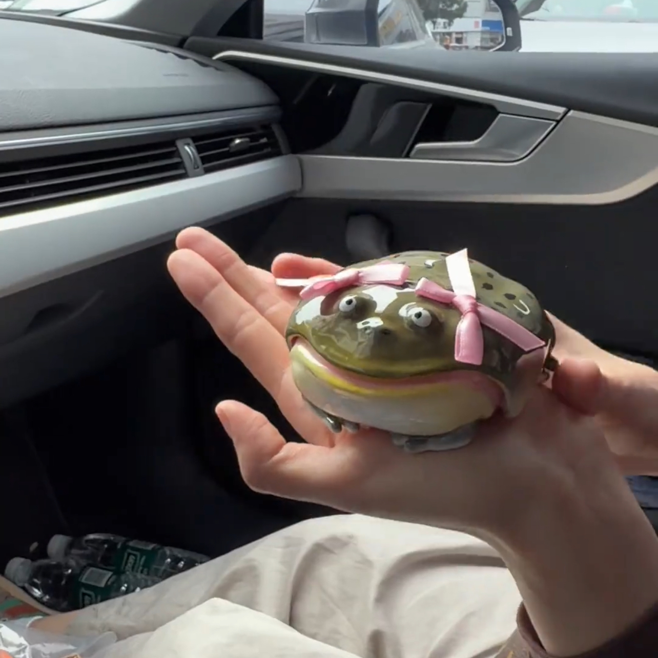 新款趣味丑蛙手工苹果耳机二代耳机保护壳丑萌小青蛙带蝴蝶结