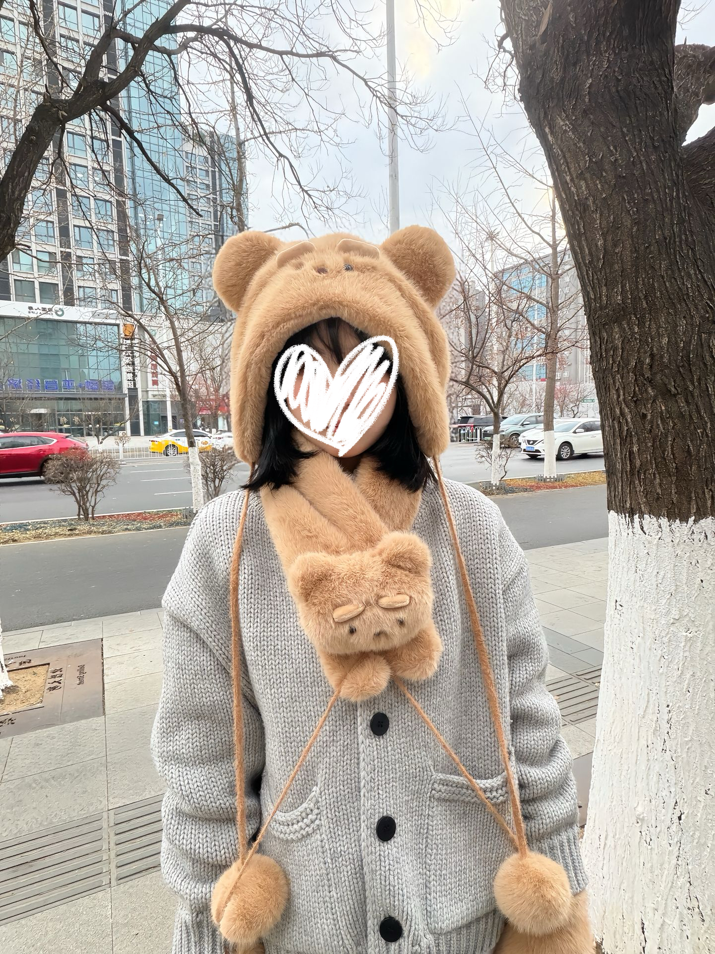 棕熊护耳毛绒帽子围巾手套三件套2025新款女冬保暖防寒甜美二次元