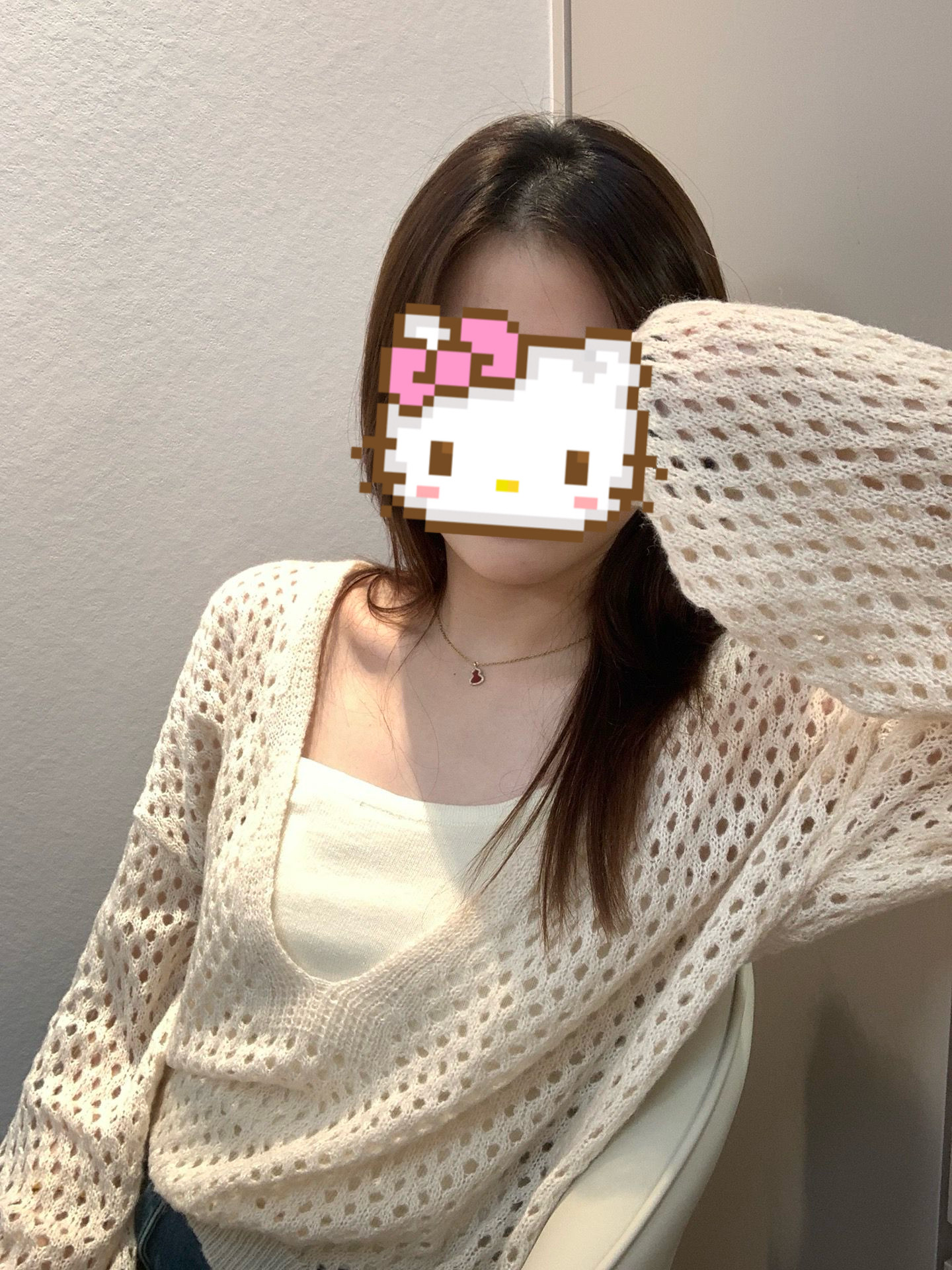 女士上衣气质百搭2025新款小个子v领镂空针织衫内搭吊带背心套装